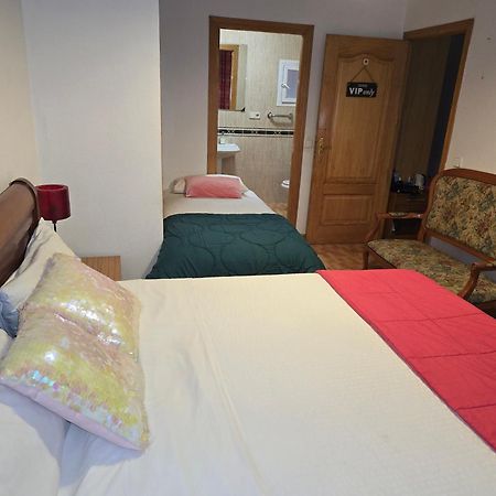 Acogedoras Habitaciones En Madrid Exterior photo
