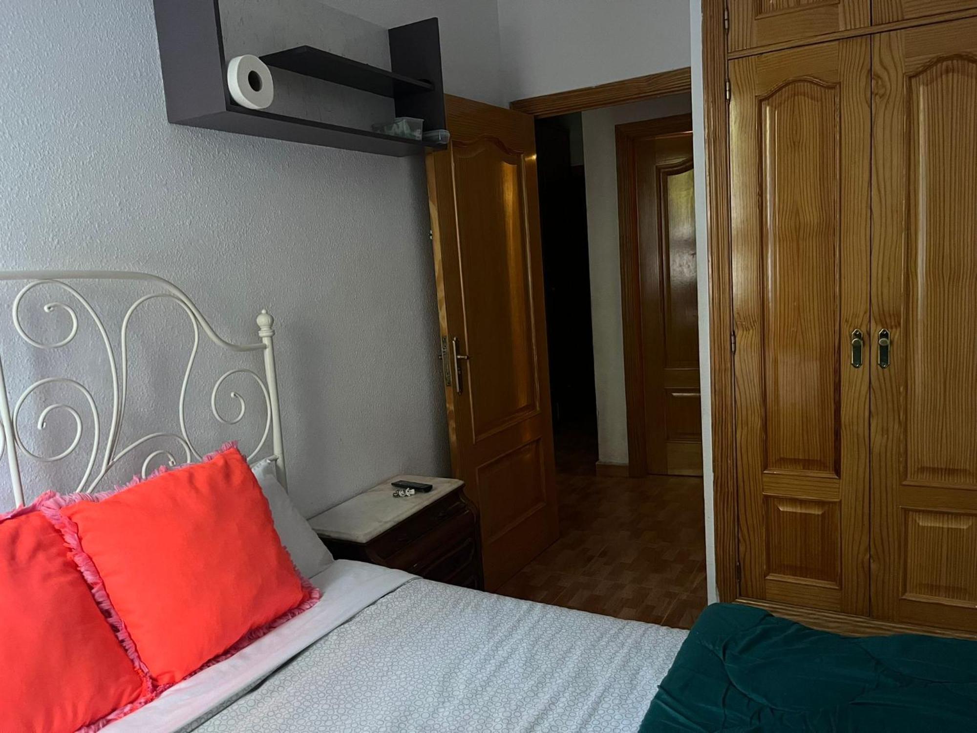Acogedoras Habitaciones En Madrid Exterior photo