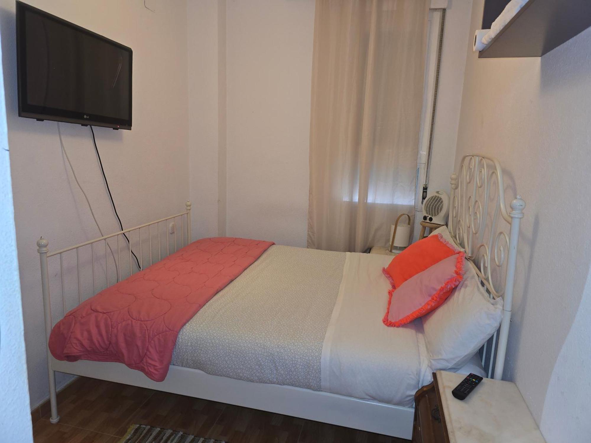 Acogedoras Habitaciones En Madrid Exterior photo