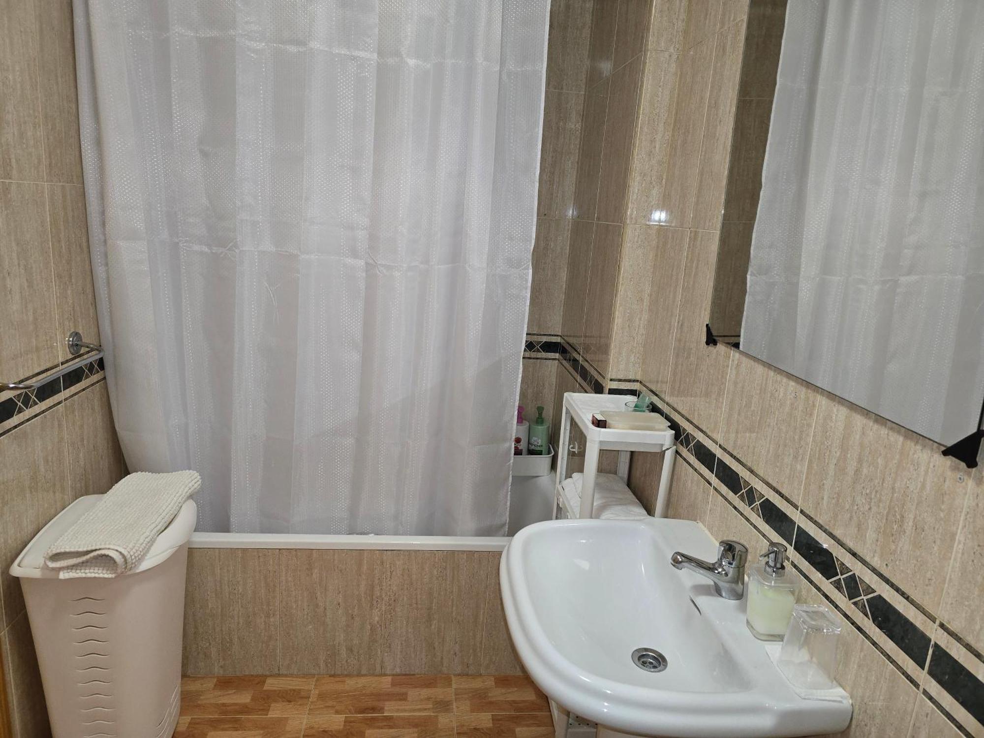 Acogedoras Habitaciones En Madrid Exterior photo